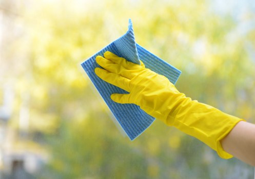Move out cleaning for a W10 flat with kitchen and hallway focus